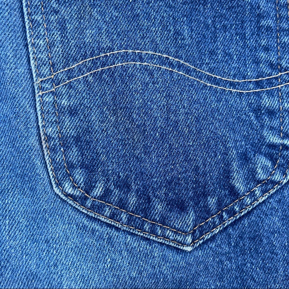Vintage Lee High Rise Relaxed Tapered Jeans - Picture 7 of 7